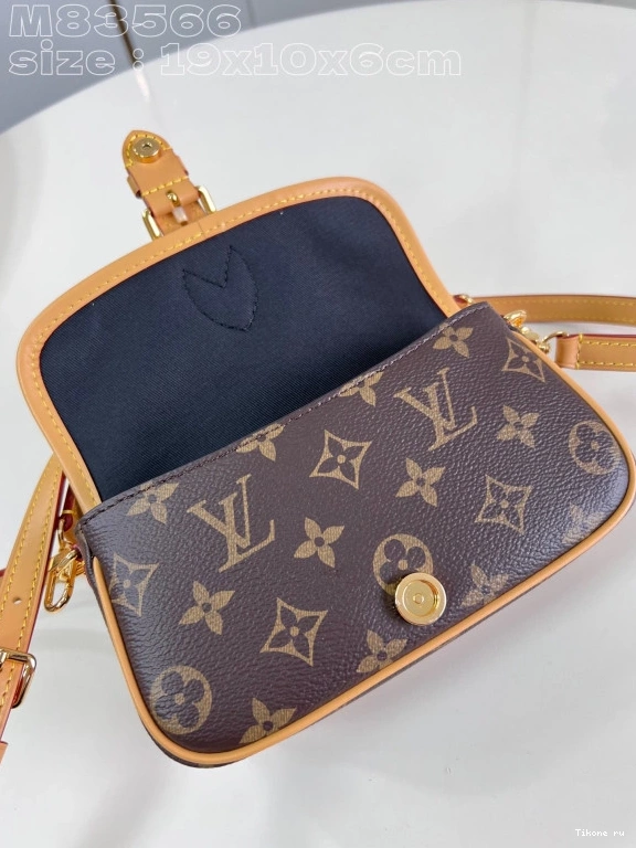 Cheap Nano VUITTON CM LOUIS Diane-19*10.5*6 0729